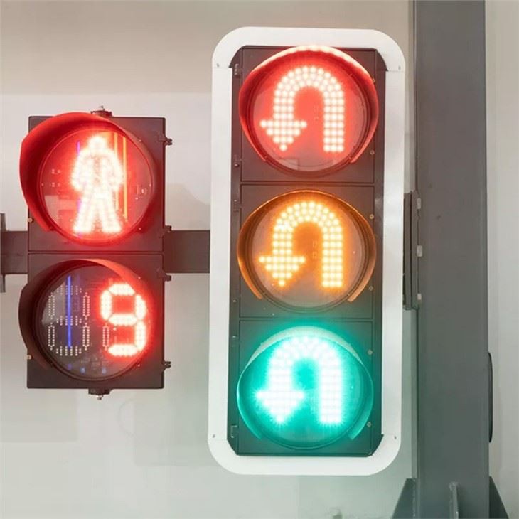 Solar Portable Equipment Smart Controller Intelligent Semaphore Traffic Lights